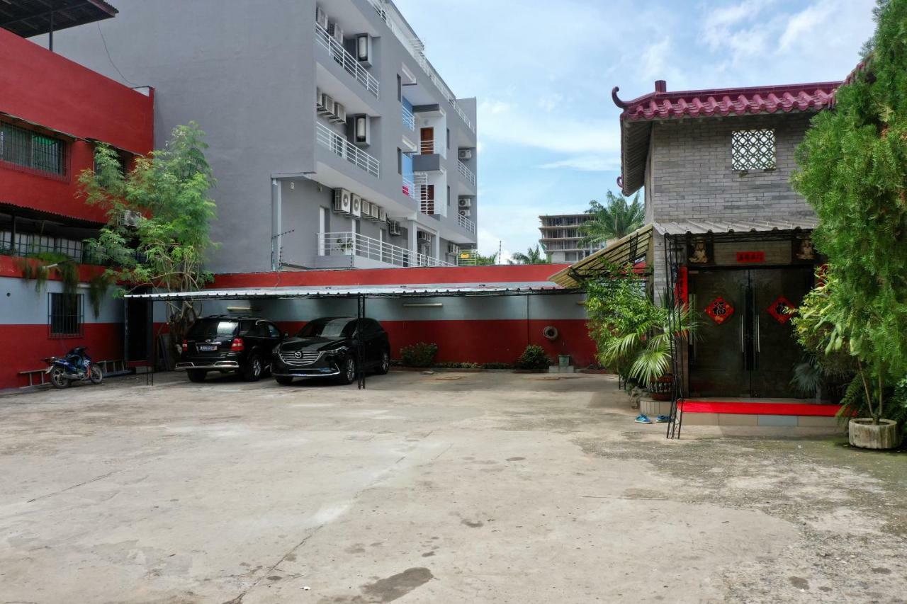 Petit Motel Beijing Abidjan Ngoại thất bức ảnh